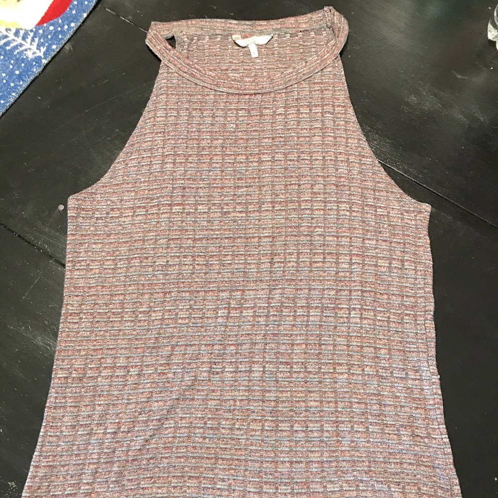 COPY - Women’s large BKE top.